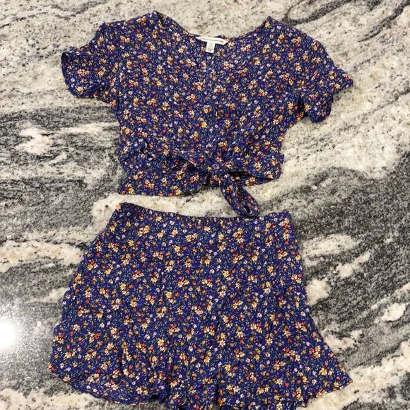 American Eagle Outfitters Pants - American Eagle outfitters Shorts and crop top